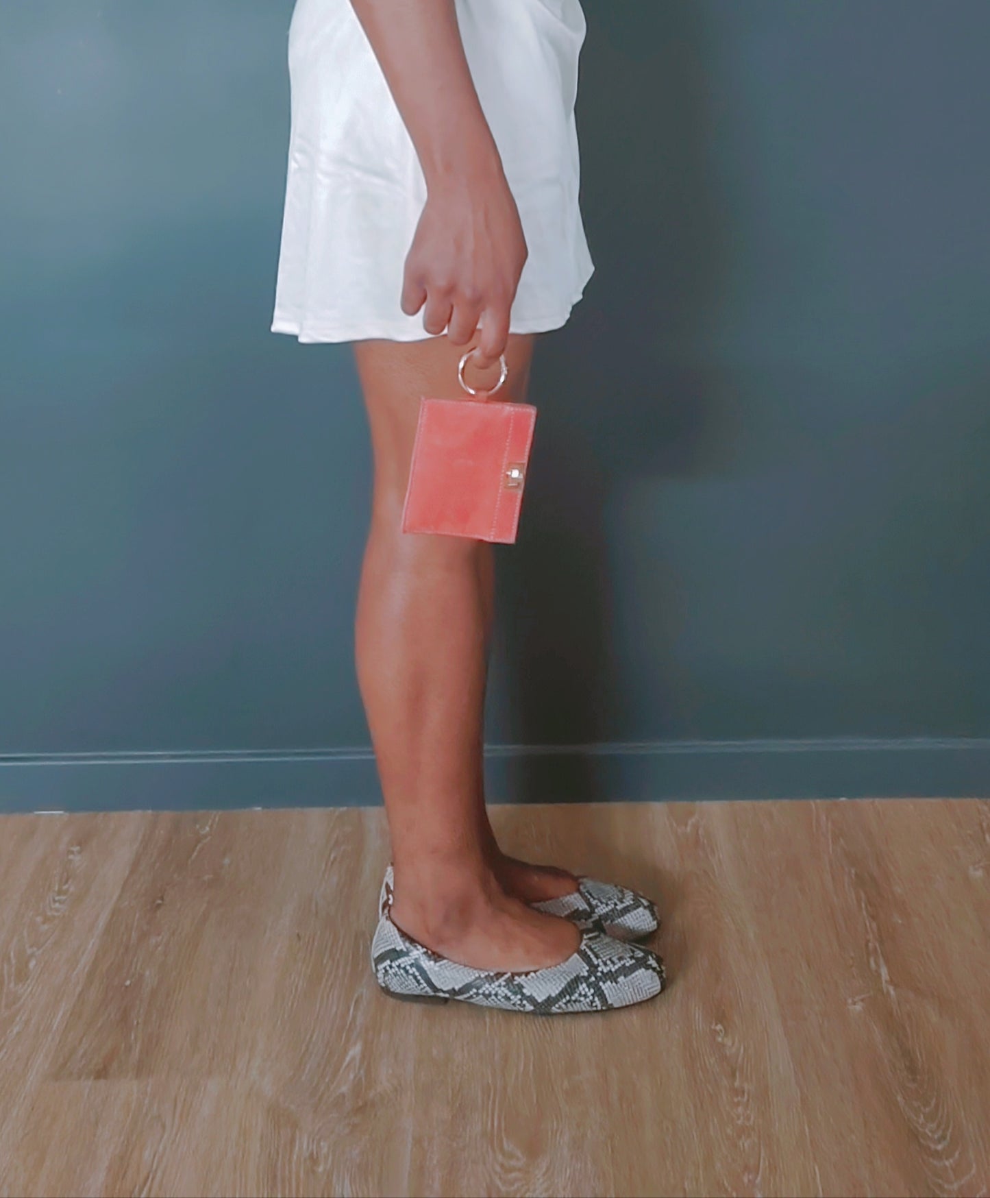 Le porte-cartes rose velours en cuir Badalassi