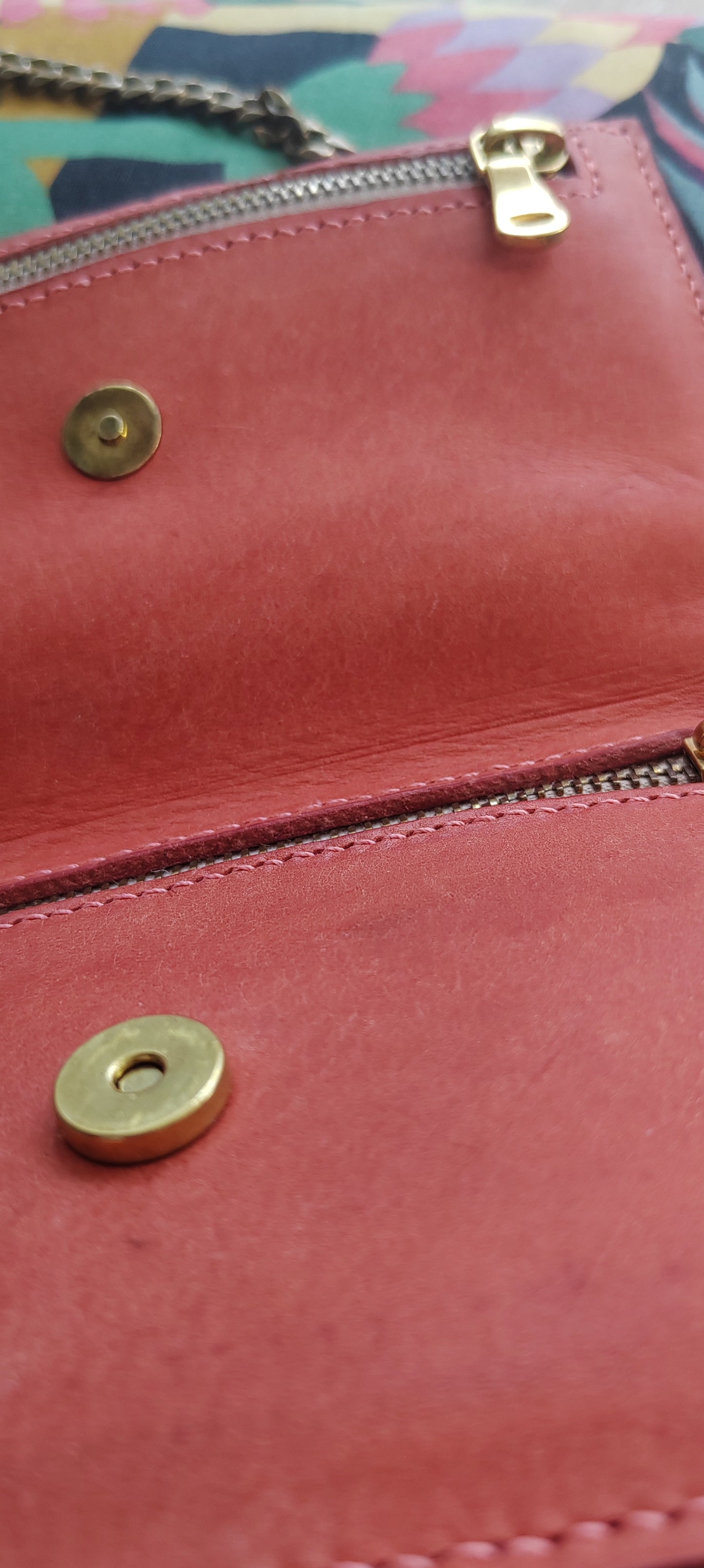 Le portefeuille rose velours en cuir Badalassi