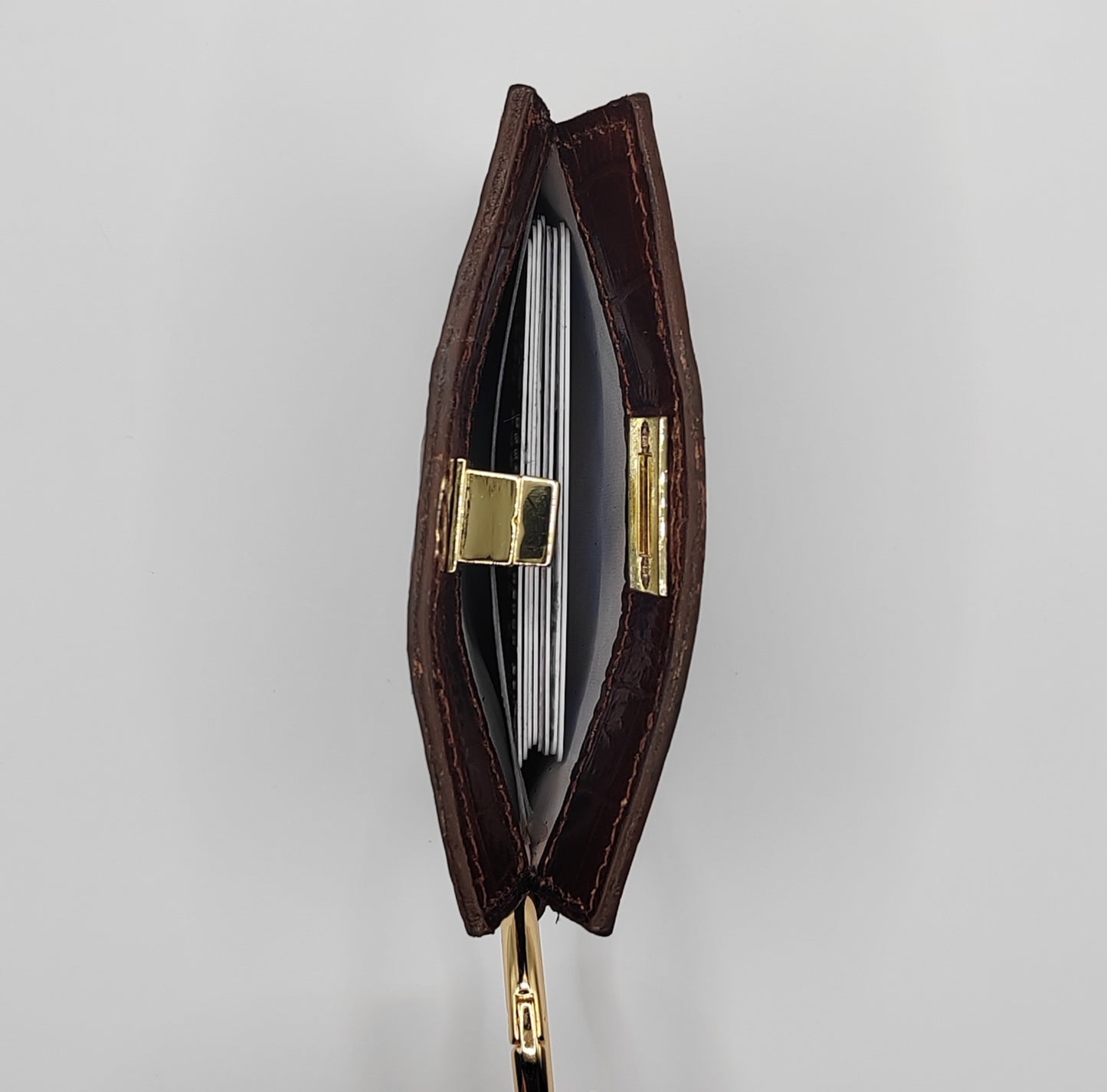 Le porte-cartes cognac en cuir imprimé crocodile