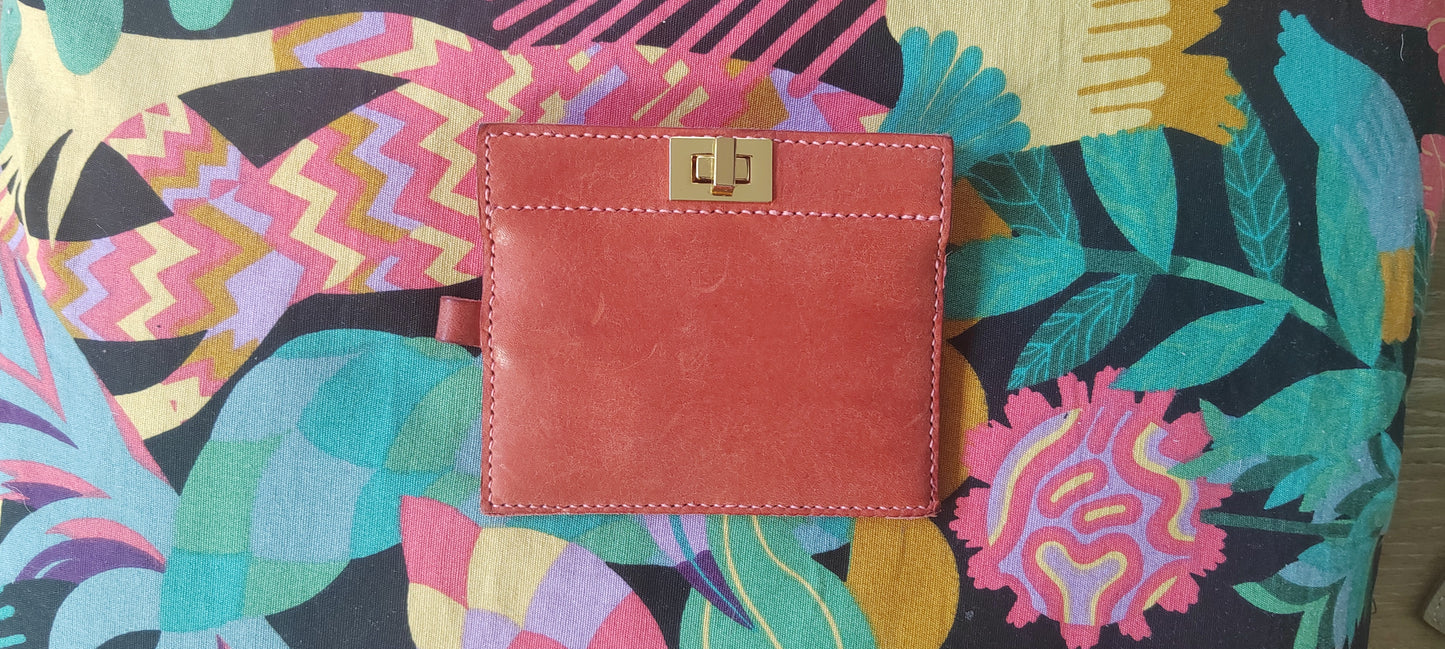 Le porte-cartes rose velours en cuir Badalassi