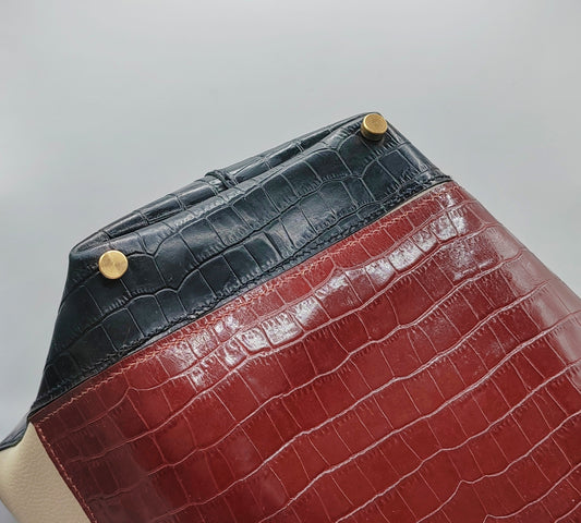 Le cabas en cuir grainé beige et imprimé crocodile